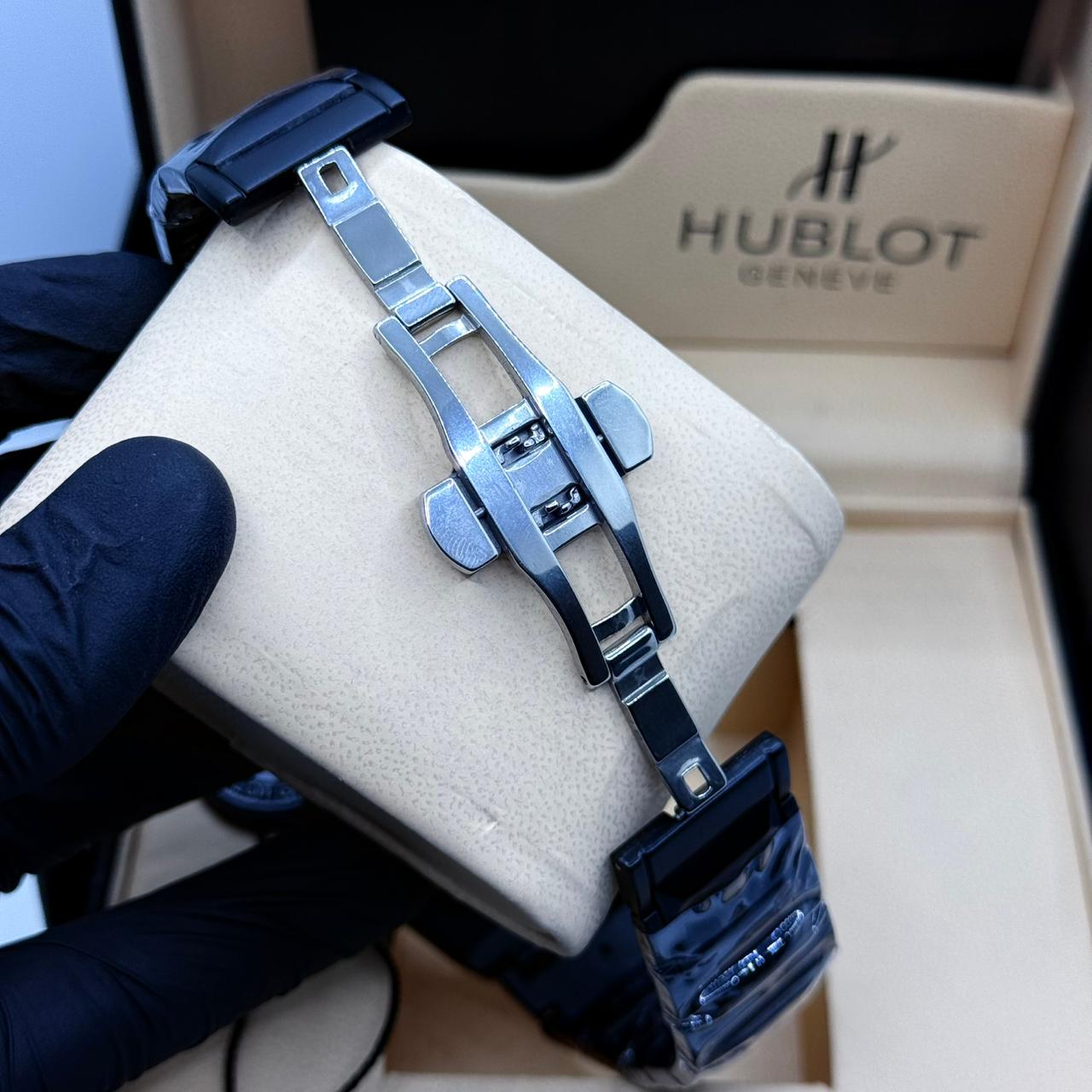 Hublot diamond cut black with black dial